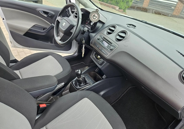 Seat Ibiza cena 20900 przebieg: 150000, rok produkcji 2013 z Jarosław małe 106